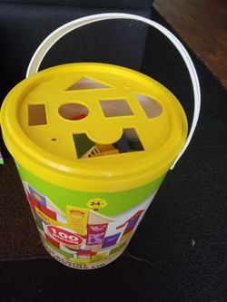 Wooden Blocks With Shapes Sorting Lid