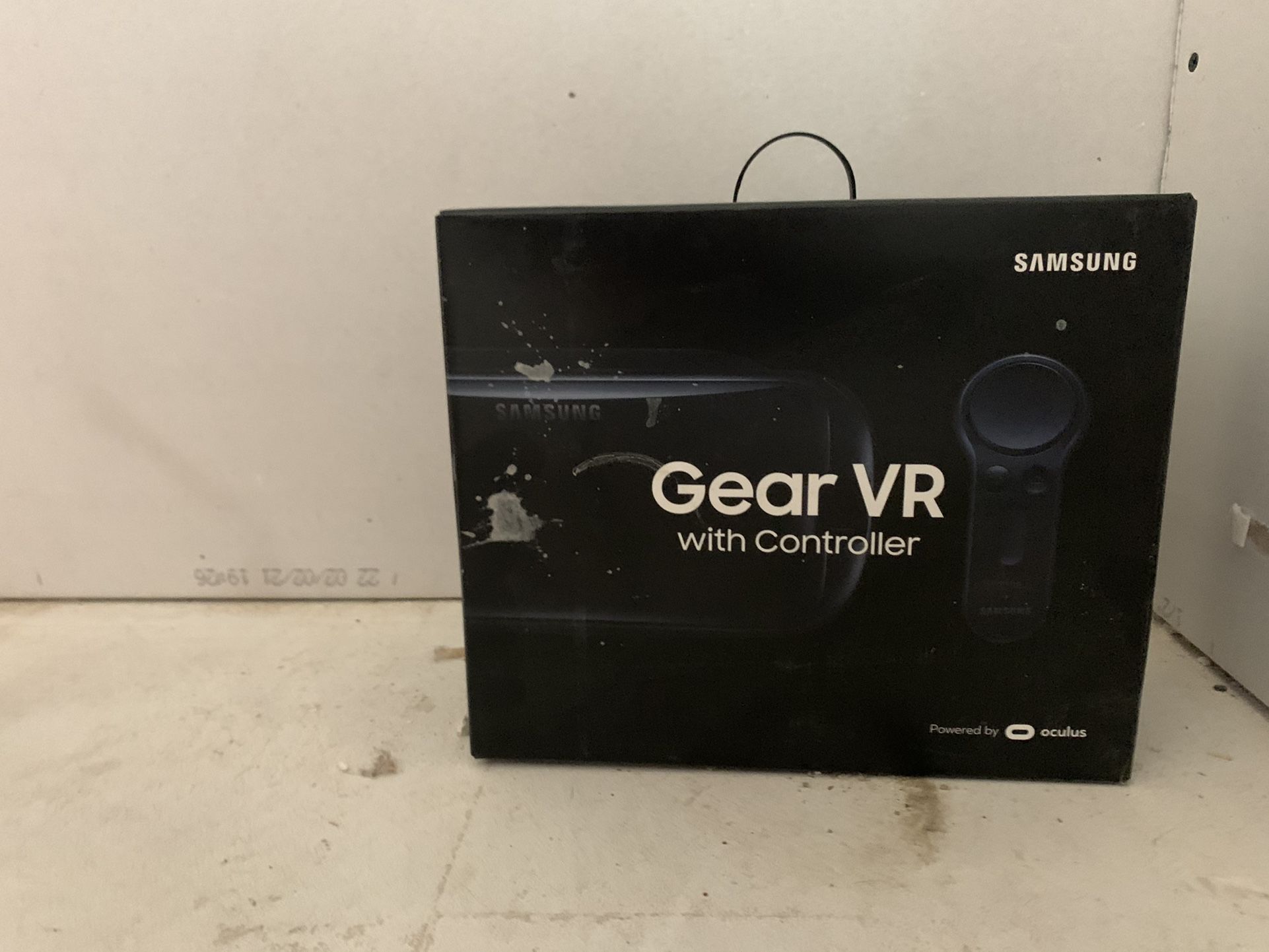 Samsung Gear VR With Controller