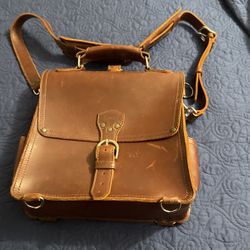 Saddleback Leather Cross messenger Like New