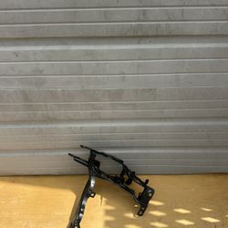 BMW X5 G05 ORIGINAL OEM RIGHT PASSENGER HEADLIGHT BRACKET 2019-2025