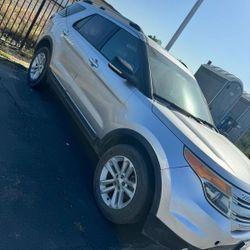 2012 Ford Explorer