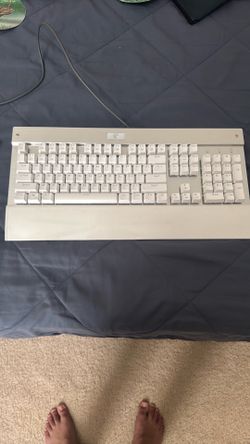 White Gaming Mechanical Keyboard