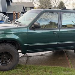 1995 Ford Explorer XLT 4X4 