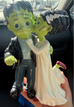 Frankenstein couple Halloween decor