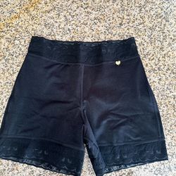 Noely bbl shorts