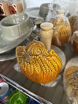 New Autumn paper towel holder