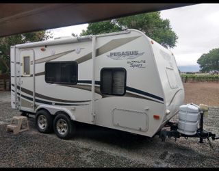 2008 Pegasus Ultralite Sport By Fleetwood Model 718FQ