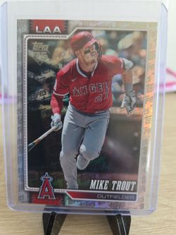 Angels Mike Trout Parallel Card