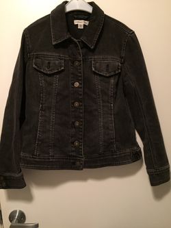 Denim Jacket, Coldwater Creek Brand, size petite 6, no tag, never worned.