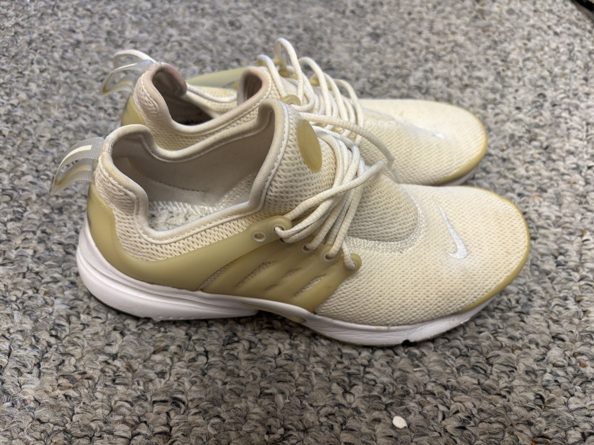 Nike Air Presto Women’s Size US 8 / EU 39 / CM 25