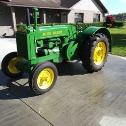 John Deere  Tractor