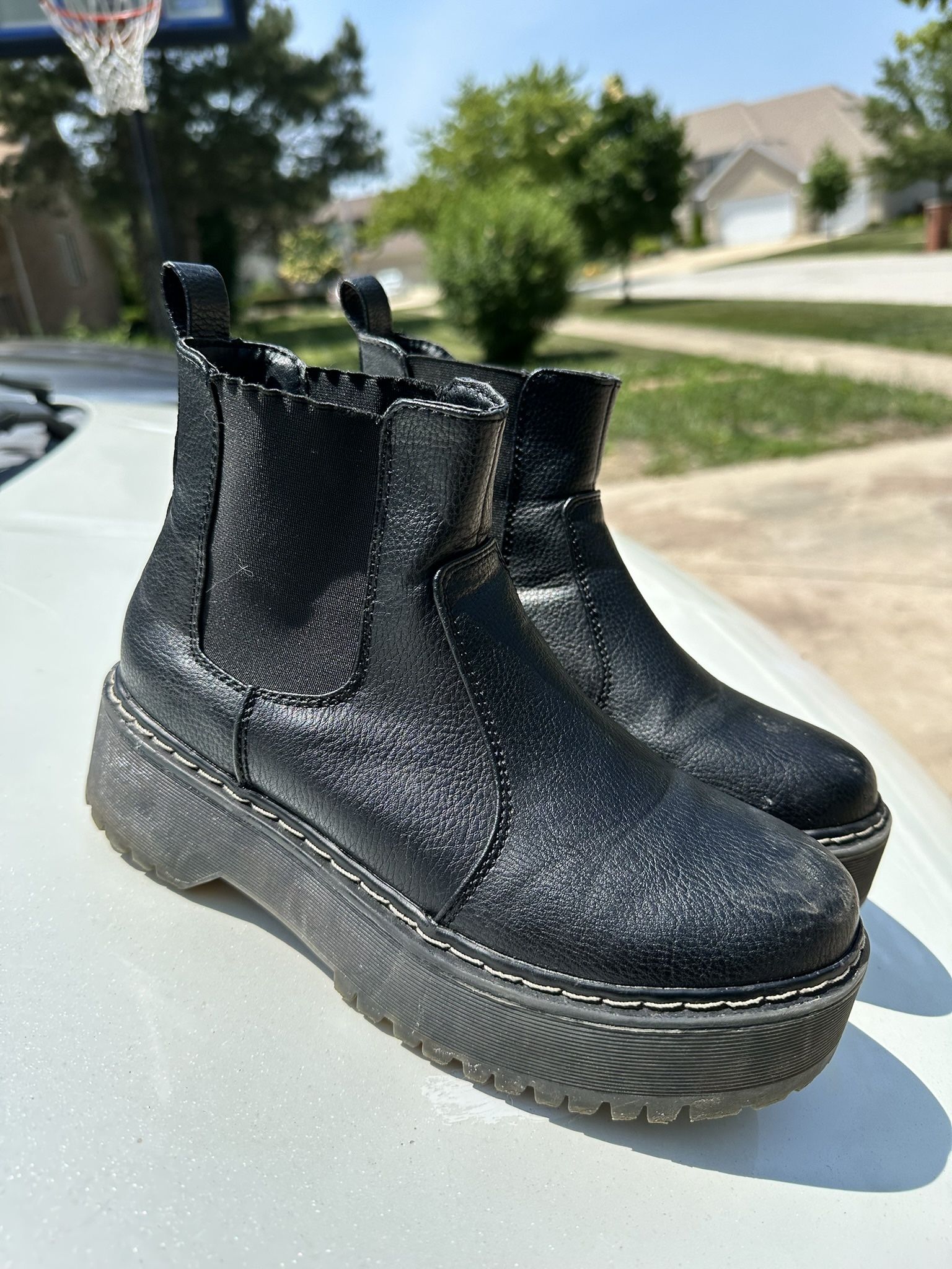 Black Platform Chelsea Boots