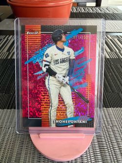 Shohei Ohtani Topps Finest Pink Refractor /250
