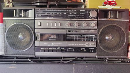 Old school bom box