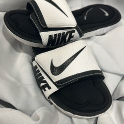 Nike Offcourt Adjust