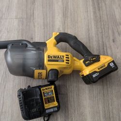 Dewalt Vacuum With Battery And Charger 