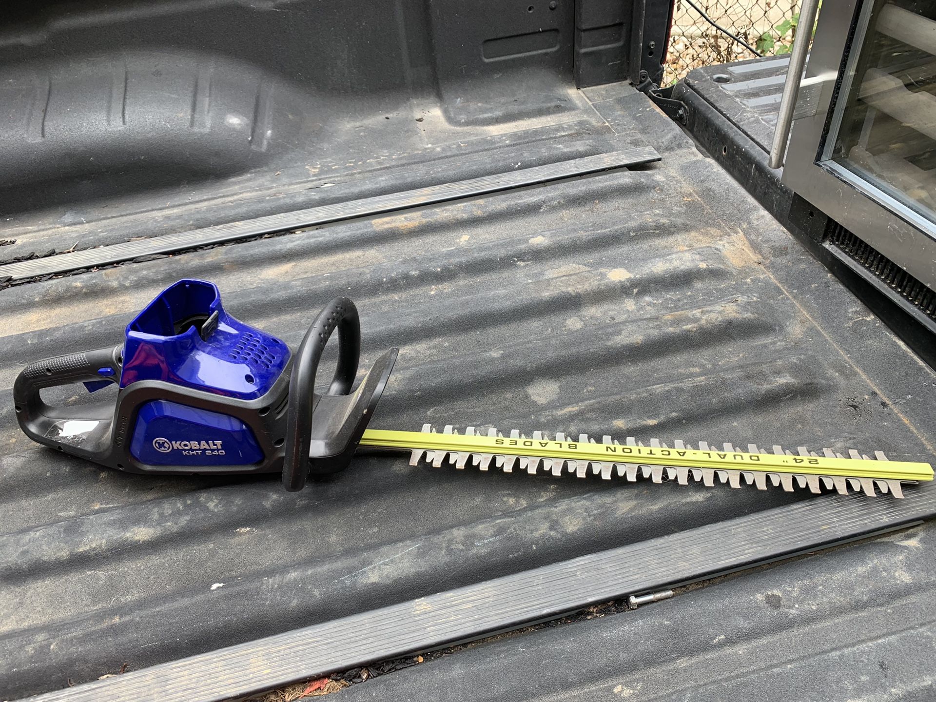Kobalt Cordless Hedgetrimmer