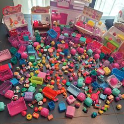 Huge lot of Shopkins over 340 pieces. bakery ice cream truck market & more