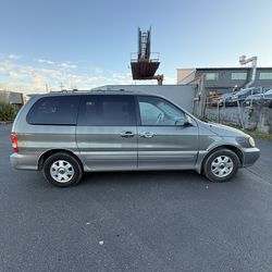 2004 KIA Sedona