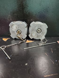 Par de tapones para tanques diesel