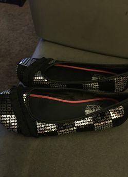 Barely worn little girl flats