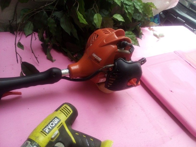Echo Gas Weed Eater for Sale in Independence, MO OfferUp