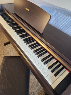 Yamaha YDP-113 digital piano/piano/keyboard
