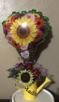 Mother’s Day Arrangement 🌻