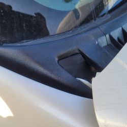 2000–2006 Chevrolet & GMC Antenna Delete Trim – OEM