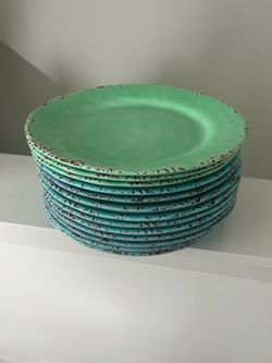 Plastic plates
