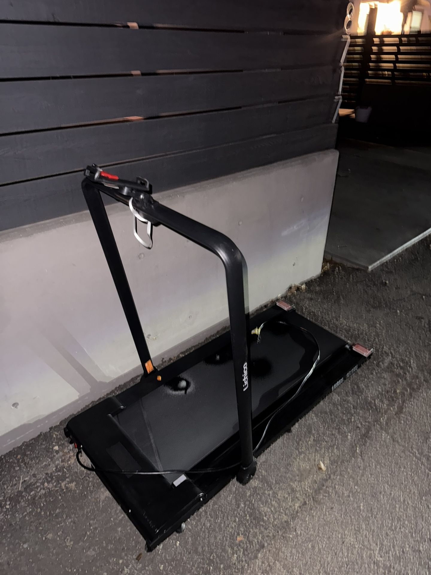 Curb Alert - Free Walking Pad 