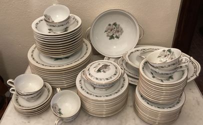 80 pc Set Of Noritake Nippon Toki Kaisha China Dinnerware