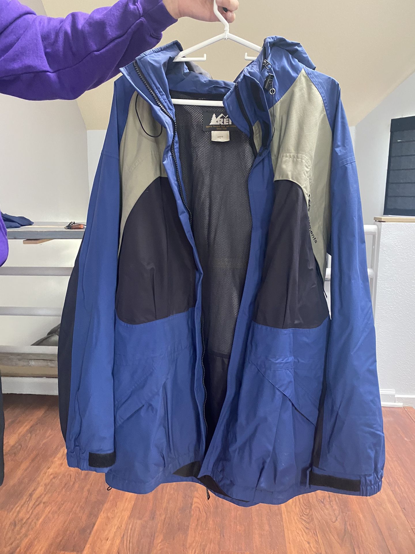 REI Snowboarding Jacket Large