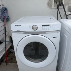 Sumsung Gas Dryer 2022 Model Works Perfect 