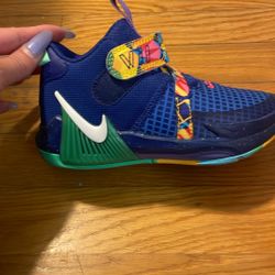 Nike Size 11.5 Kids 