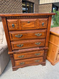 Dresser