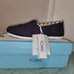 Toms Shoes