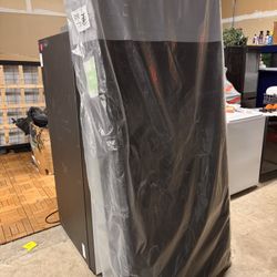 New Sealy 9 inch Box Spring - Twin XL 