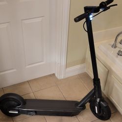 Ninebot Max G30 Electric Scooter Gen 2 Brushless Motor Big Battery 20mph 40miles