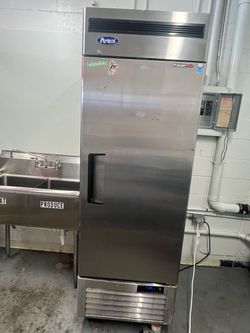 Commercial Refrigerator & Freezer