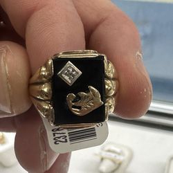 Gold Ring 5.5 Grams 