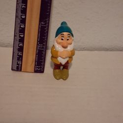 Vintage 1993 Snow White And The Seven Dwarfs  Bashfull Action Figure 