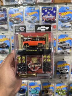 M2 Machines Chase 1974 Chevrolet K5 Blazer 1:64 Scale Model Kit Release 72
