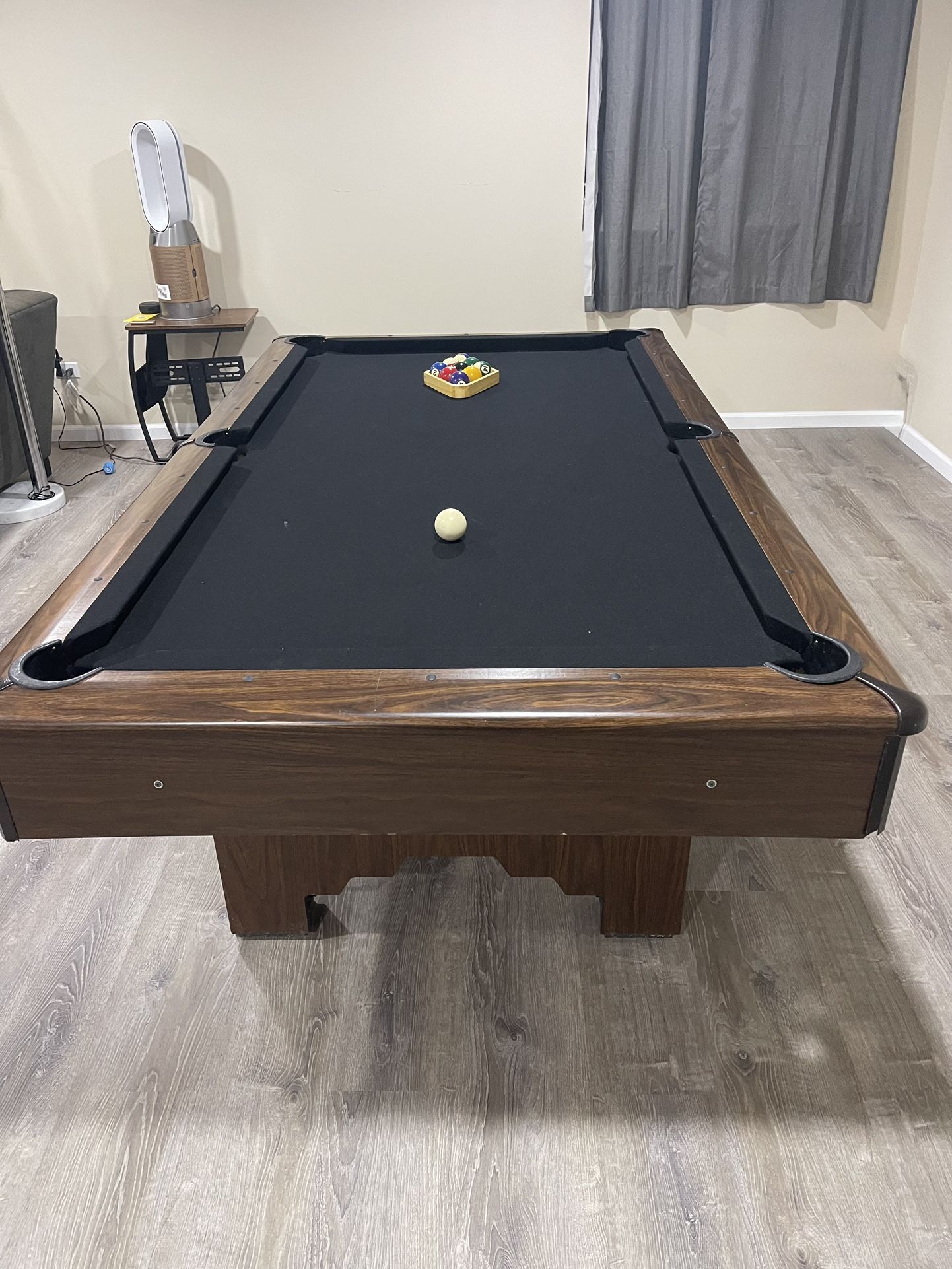 7ft Pool Table + $325 in Extras – $650 OBO