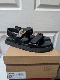 NEW STEVE MADDEN SANDALS