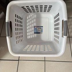 Sterilite Laundry Basket 