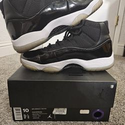 Jordan 11 Space Jam - Size 10M