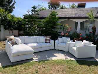 White Cloud Style Sectional + 2 Chairs (Valyou)