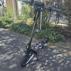 Brand New OOTD T10 Electric Scooter, 900 Watts Electric Scooter, 34Mph Electric Scooter, Electric Scooters, Electric Bikes, Mini Bikes