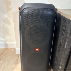 JBL - Party Box 710 Portable Party Speaker - 2024 - Black